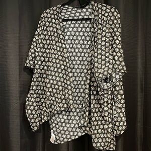 Short sleeve cardigan